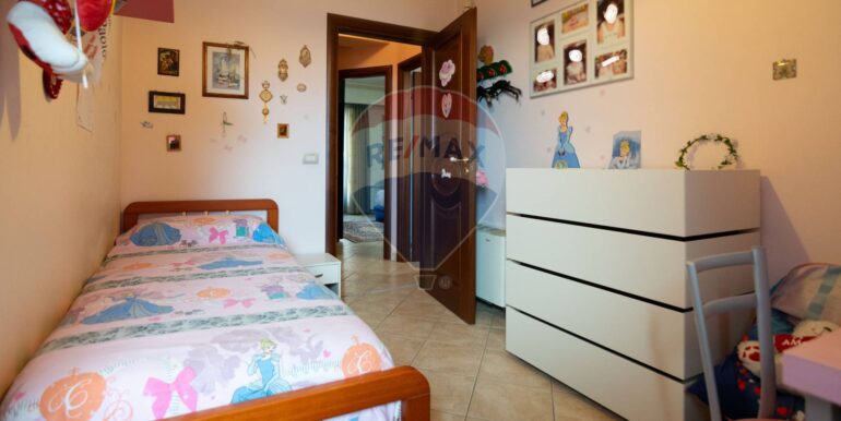 20251024162228-995953-17