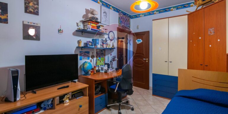 20251024162236-995953-19