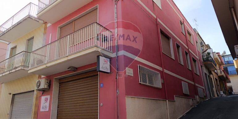 20251024183500-995996-17