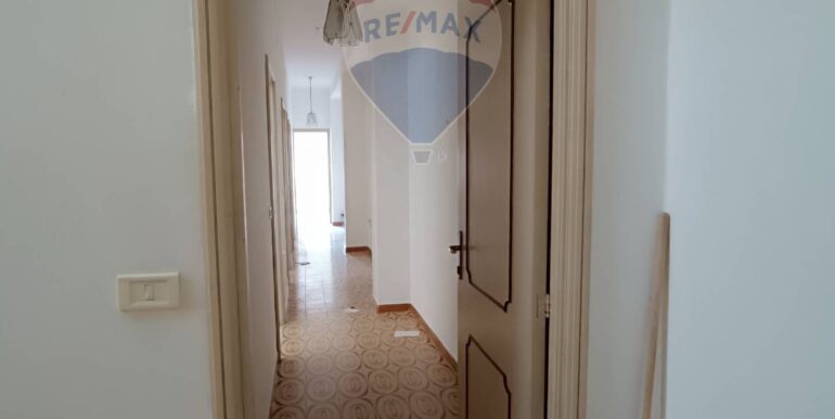 20251024183644-995996-27