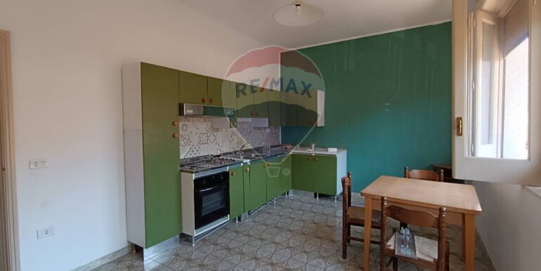 20251024183724-995996-34