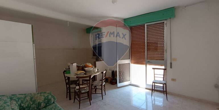 20251024183828-995996-49