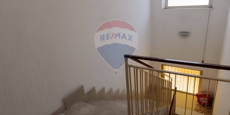 20251024183904-995996-61