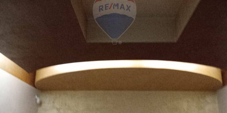 20251027101647-996041-18