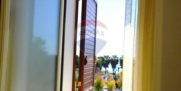 20251027124201-996264-3