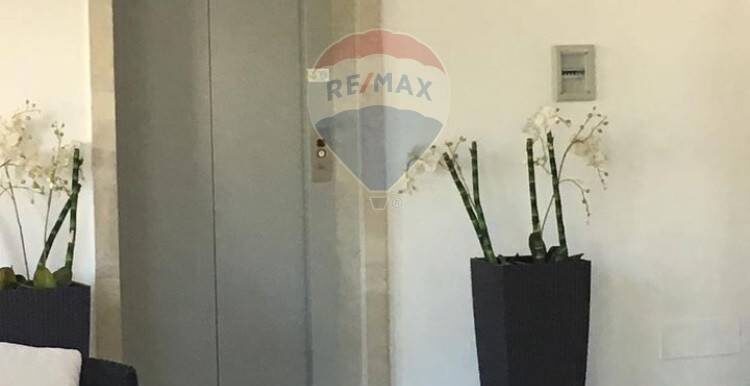 20251027124202-996264-10