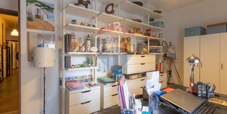 20251027161827-994663-9