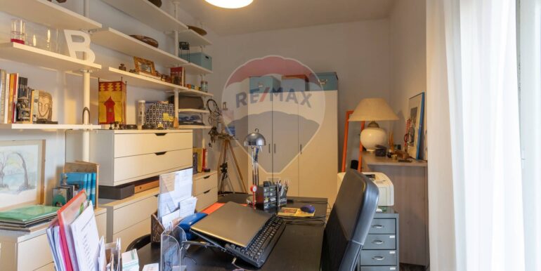 20251027161831-994663-10