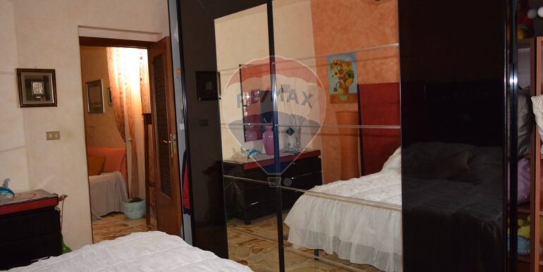 20251027173903-996351-13