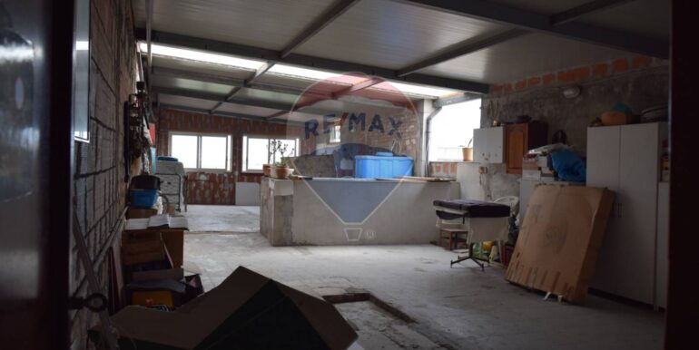 20251027174417-996354-44