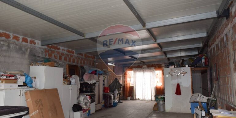 20251027174417-996354-49