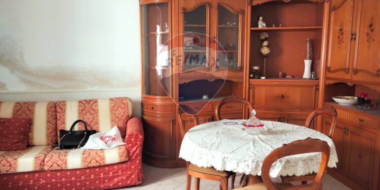 20251027184244-996402-7