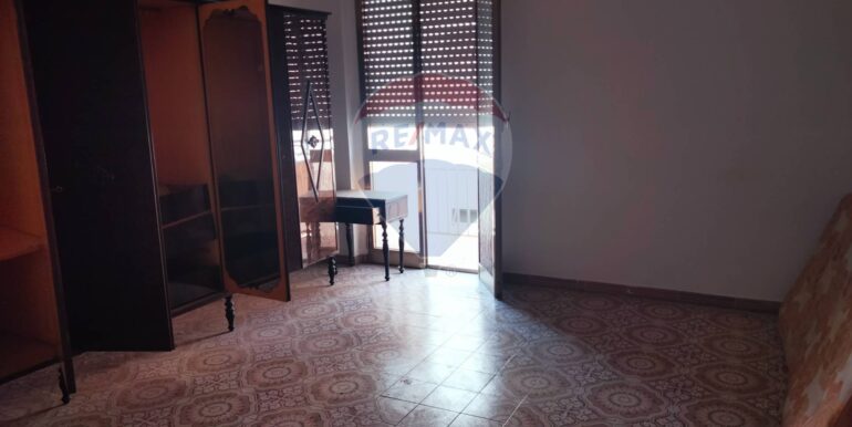 20251027184245-996402-11