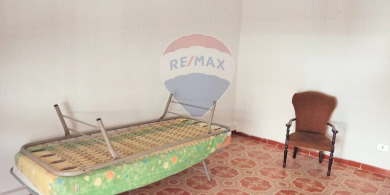 20251027184246-996402-14