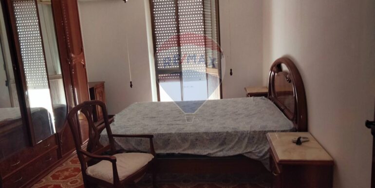 20251027184246-996402-18