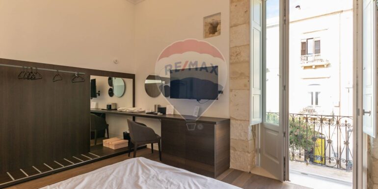 20251027185249-993929-4