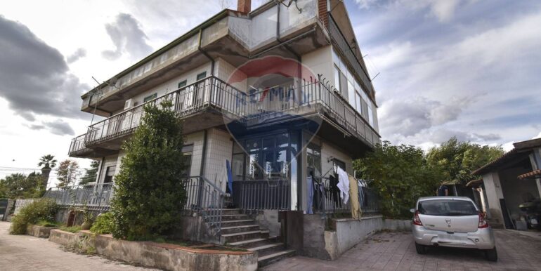 20251028114805-996459-10