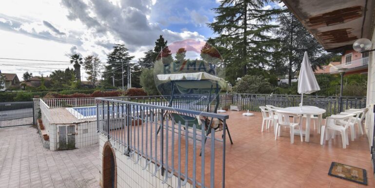 20251028114821-996459-15