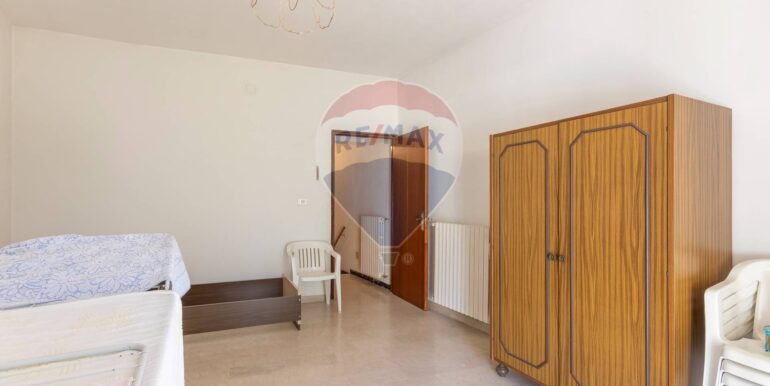 20251028163354-994484-12