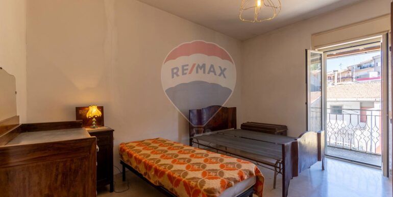 20251028163401-994484-14