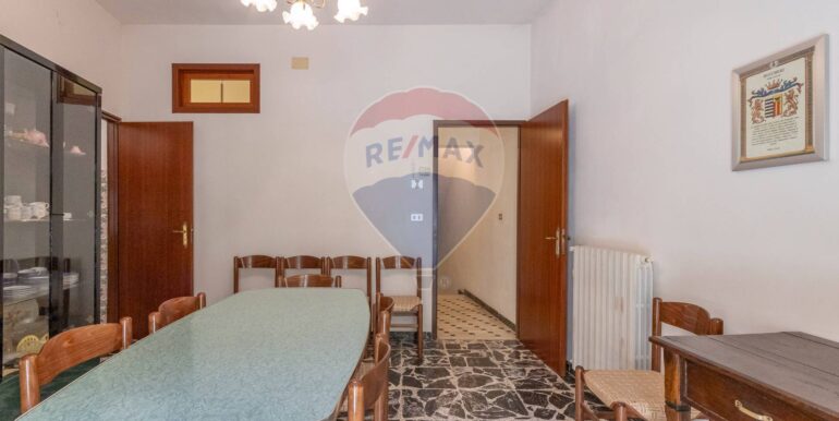 20251028163530-994484-33