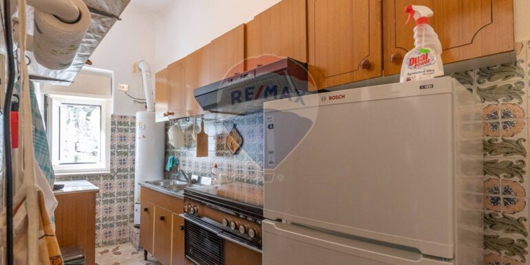 20251028163559-994484-37