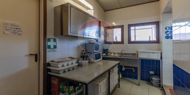 20251028171401-994140-10