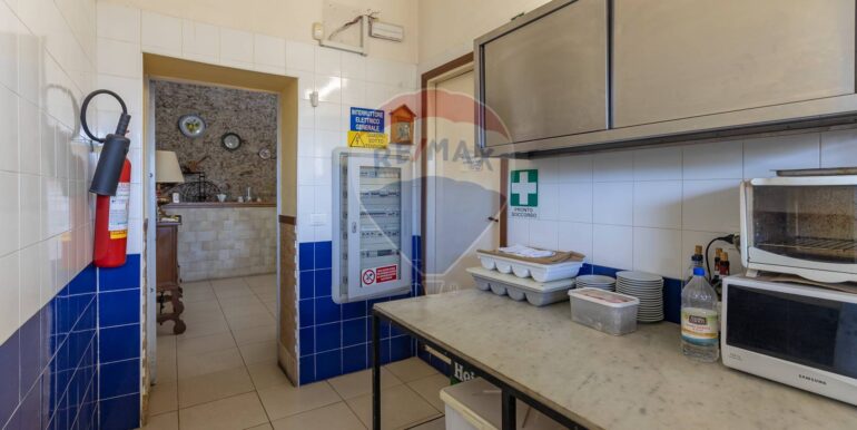 20251028171407-994140-12