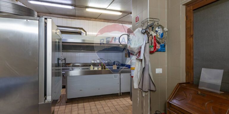 20251028171423-994140-17