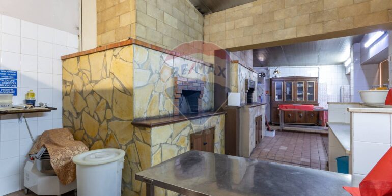 20251028171438-994140-21