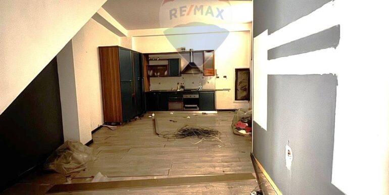 20251029111802-996878-1