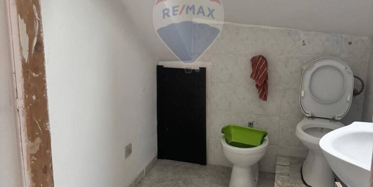 20251029111823-996878-10