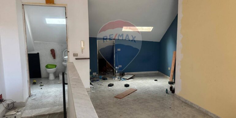 20251029111830-996878-13