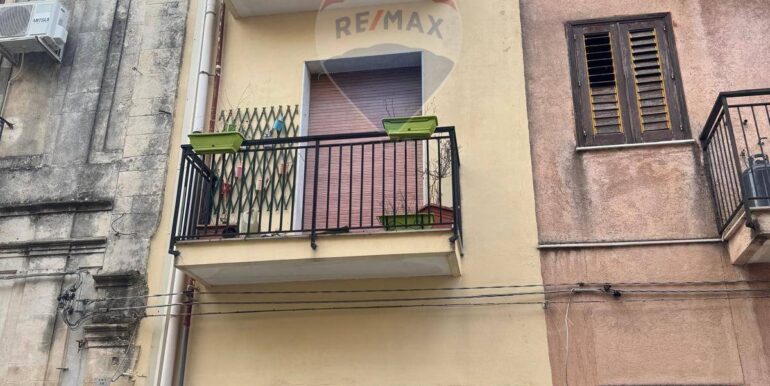 20251029111837-996878-16