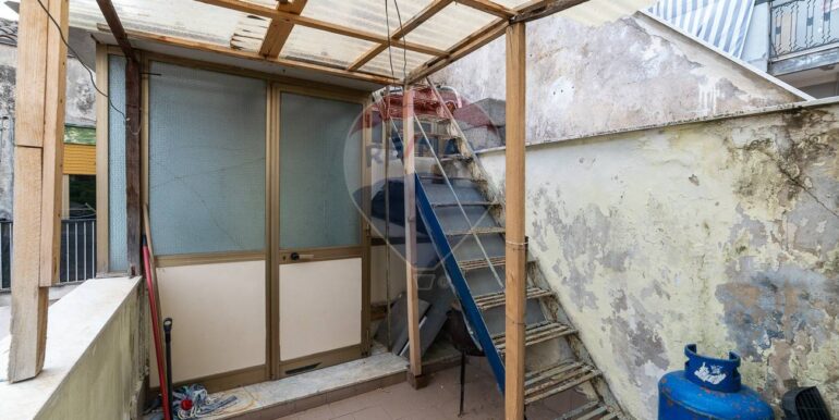 20251029111844-996889-13