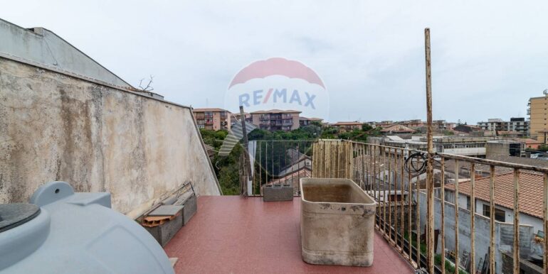 20251029111854-996889-16