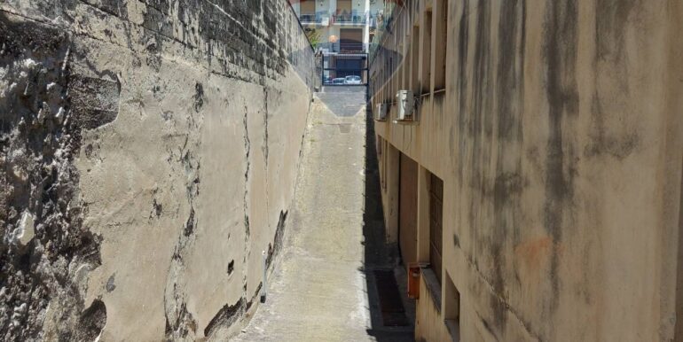 20251029183944-997095-3