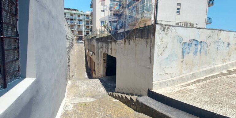 20251029183959-997095-7