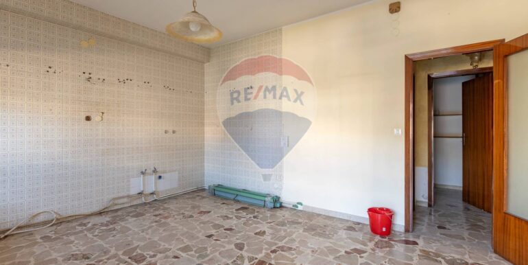 20251029184120-974888-19