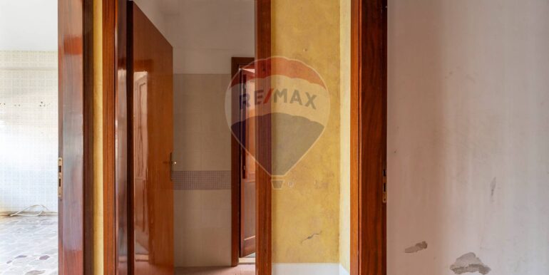 20251029184130-974888-23