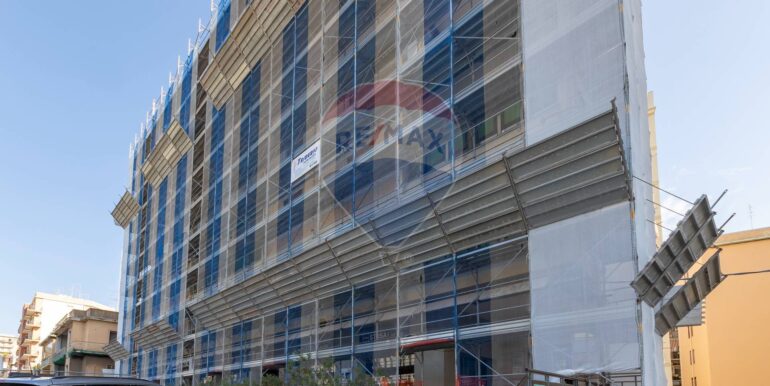 20251029184158-974888-34