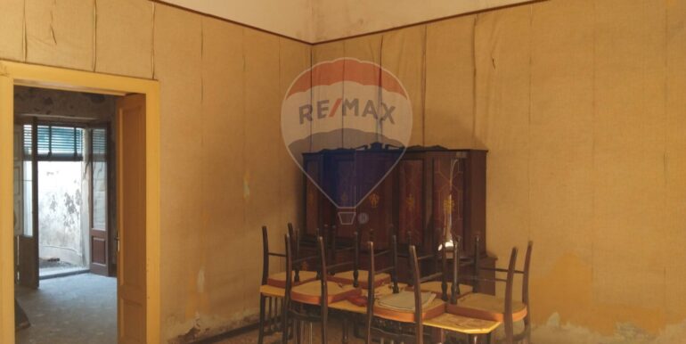 20251029193540-997115-15