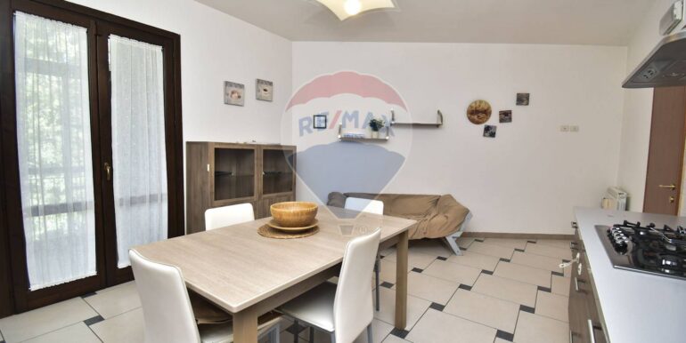 20251030110319-997184-18