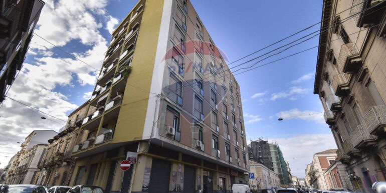 20251030110659-898257-30