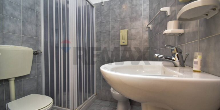 20251030112728-996931-11