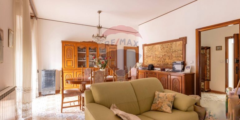 20251030182207-997335-1