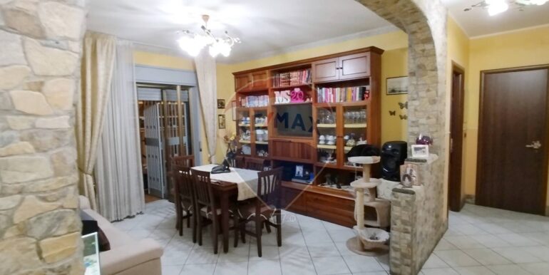 20251030224718-997382-15