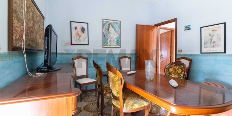 20251030230148-997384-7