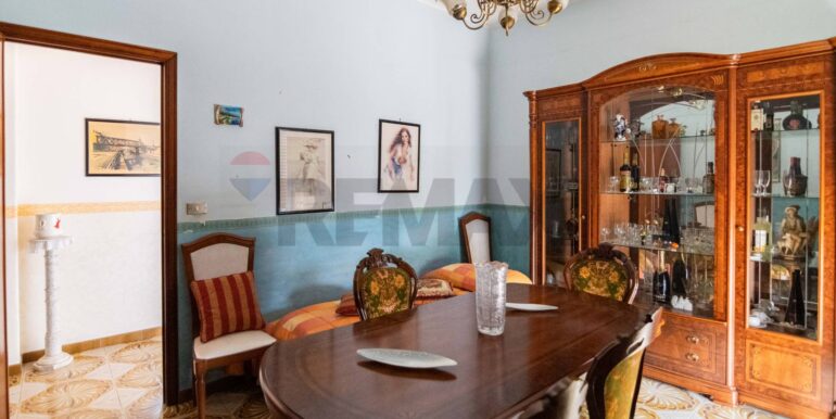 20251030230151-997384-8