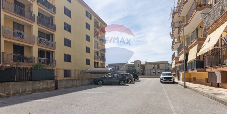 2025103093832-994401-54